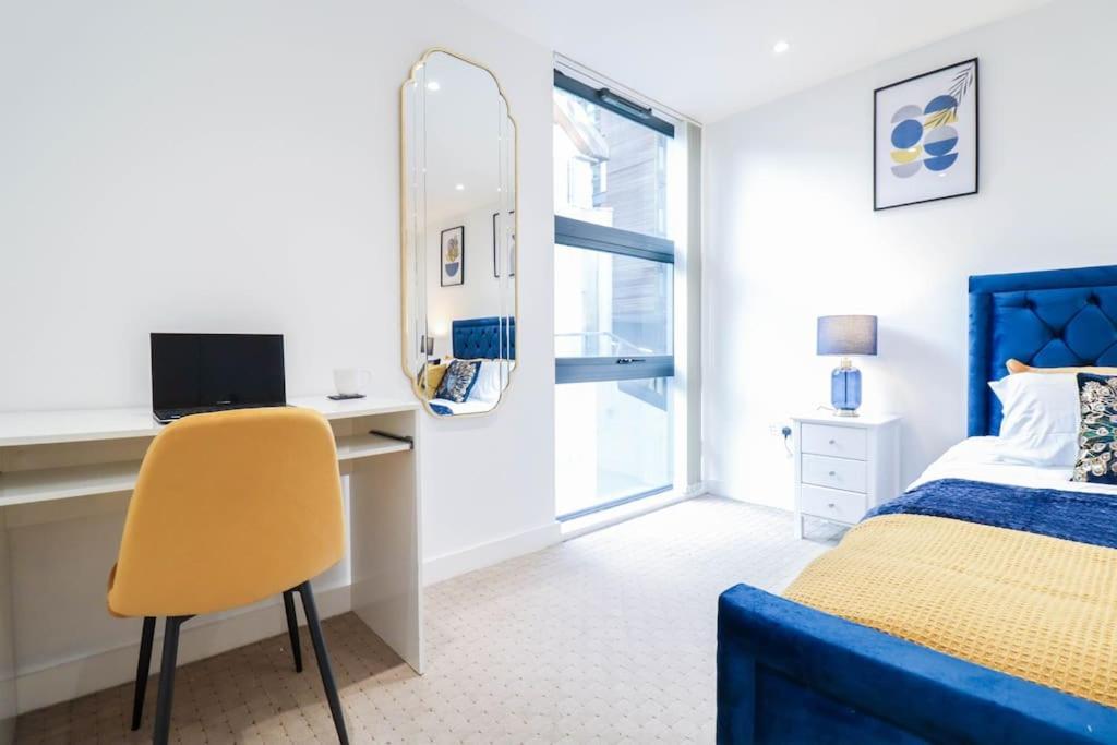 Canary Wharf-10% Discount-Fibre Wifi-5Mins To Tube Apartment Лондон Екстериор снимка